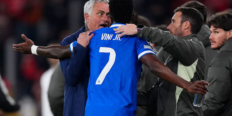 Vinícius Júnior foi alvo de insultos racistas