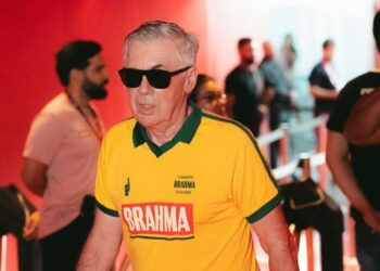 Ancelotti durante Carnaval em Salvador