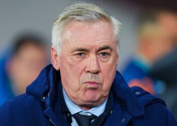 Ancelotti durante amistoso da Seleção