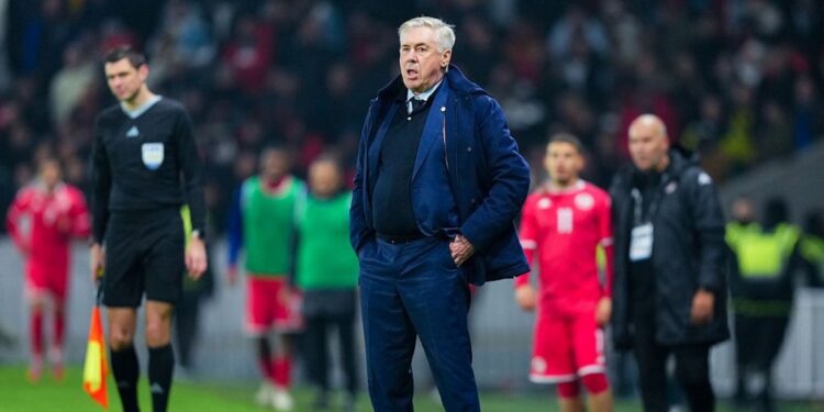 Ancelotti durante jogo da Seleção Brasileira