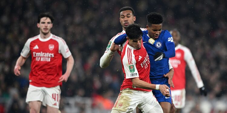 Lance do jogo entre Arsenal e Chelsea