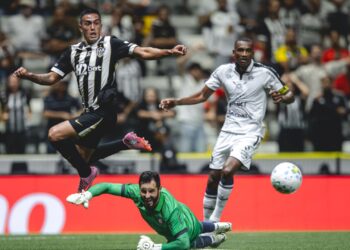 Lance do jogo entre Atlético-MG e Remo