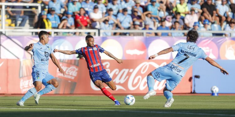 Lance do jogo entre O’Higgins e Bahia