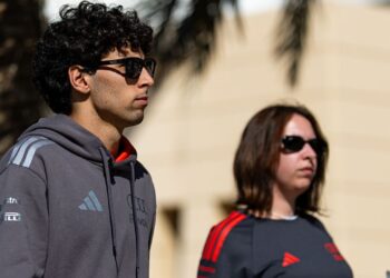 Gabriel Bortoleto no paddock