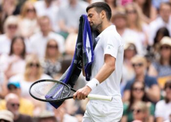 Djokovic durante jogo de tênis