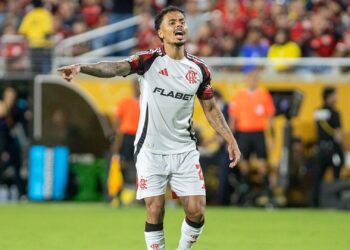 Perto do Corinthians: Allan durante jogo do Flamengo no Mundial de Clubes
