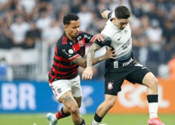 Allan durante jogo contra o Corinthians em 2024