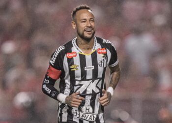 Neymar durante jogo contra o CRB