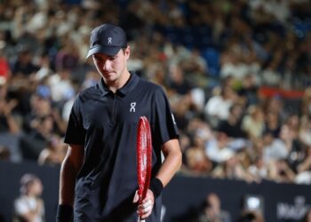 João Fonseca frustrado no Rio Open