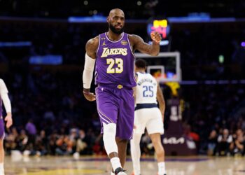 LeBron durante jogo da NBA