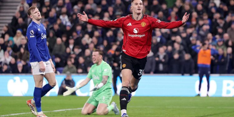 Sesko comemorando gol pelo Manchester United