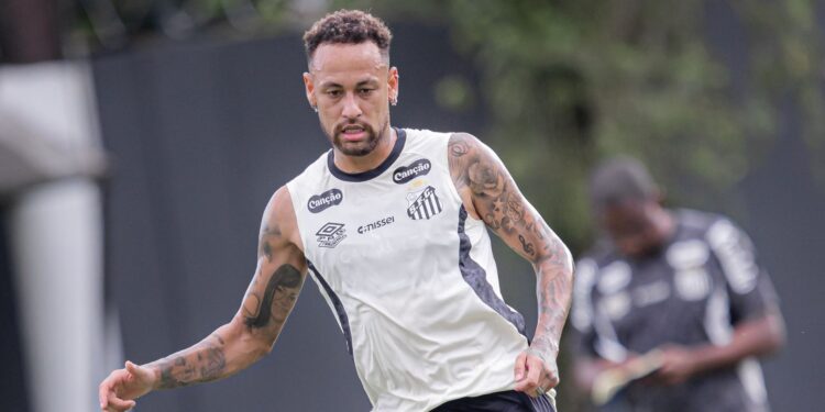Neymar durante treino do Santos
