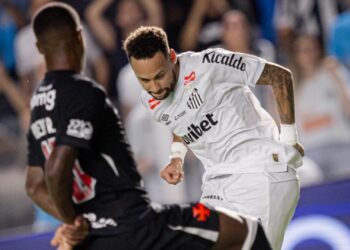 Neymar durante partida contra o Vasco da Gama