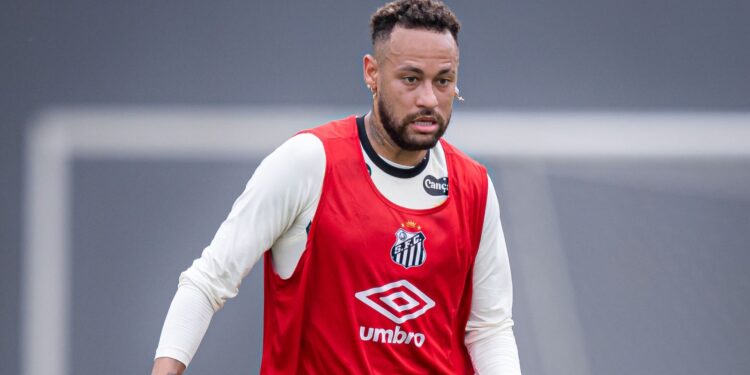 Neymar durante treino do Santos
