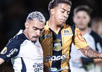 Lance do jogo entre Novorizontino e Corinthians