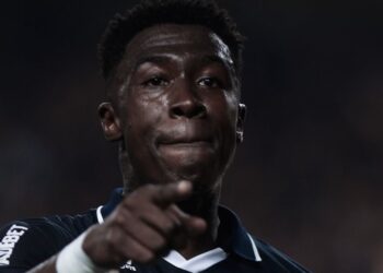 João Pedro, do Remo, comemorando gol