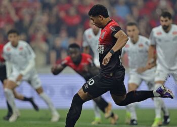 Lance do jogo entre Athletico-PR e Santos