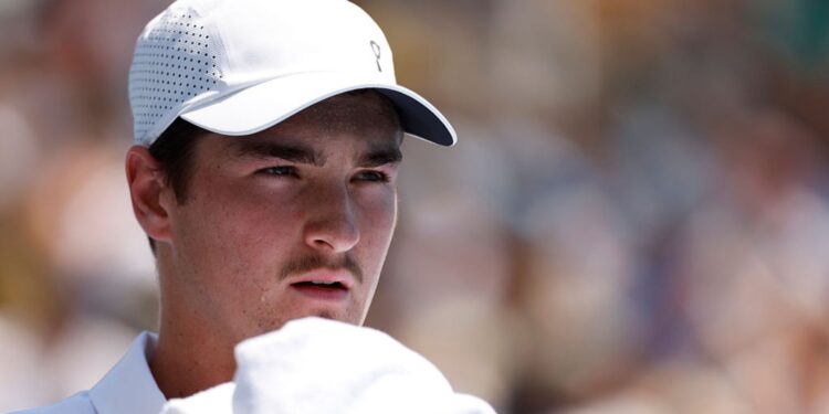 João Fonseca durante jogo de tênis