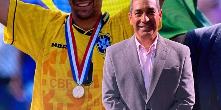 Zinho nos estúdios da ESPN