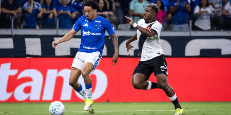 O Cruzeiro marcou o gol de empate contra o Vasco nos acréscimos do segundo tempo