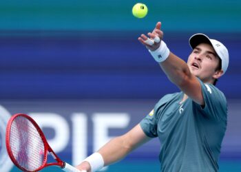 João Fonseca encara o desafio de parar Carlos Alcaraz na segunda rodada do Miami Open