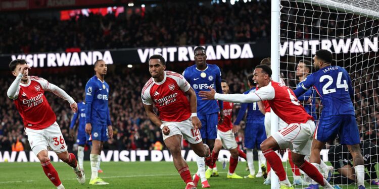 Timber marcou o gol da vitória do Arsenal no clássico contra o Chelsea