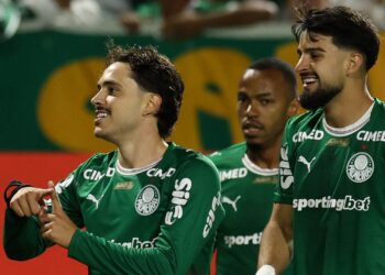 Maurício e Flaco López marcaram os gols da vitória do Palmeiras sobre o São Paulo
