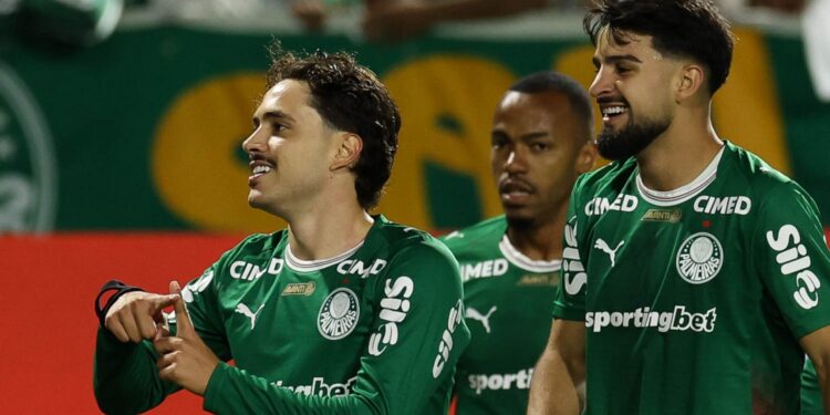 Maurício e Flaco López marcaram os gols da vitória do Palmeiras sobre o São Paulo