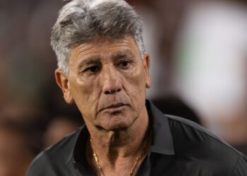 Renato Gaúcho e Vasco encaminham acerto após insistência da diretoria