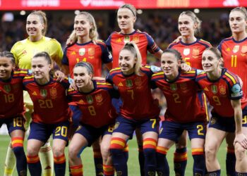 Seleção feminina da Espanha aguarda aval da UEFA para viajar