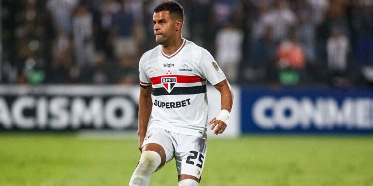 Alisson deixou o São Paulo e acertou sua ida ao Fluminense