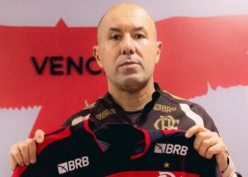 Leonardo Jardim assume o cargo no Flamengo sob críticas da torcida do Cruzeiro