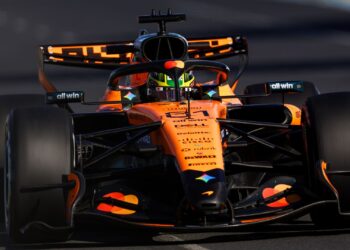 Oscar Piastri garante a liderança da segunda sessão livre do GP da Austrália diante de sua torcida em Melbourne