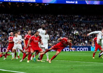 Uefa aplica multa ao Real Madrid e ameaça fechar setores do Bernabéu após ato extremista na Champions