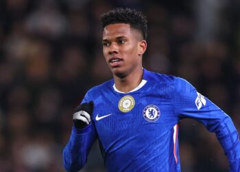 Estêvão realiza trabalhos de transição, mas segue como desfalque no Chelsea para preservar a coxa