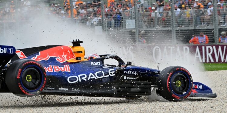 Verstappen explica o travamento de rodas que o levou direto para o muro na classificação em Melbourne