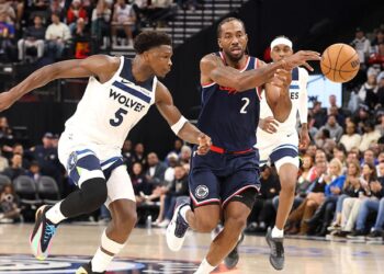 Kawhi Leonard comandou a vitória dos Clippers sobre os Timberwolves