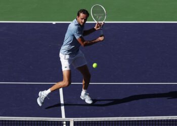 Medvedev supera Alcaraz e garante vaga na final de Indian Wells