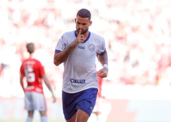 Willian José marcou o gol do triunfo do Bahia sobre o Internacional