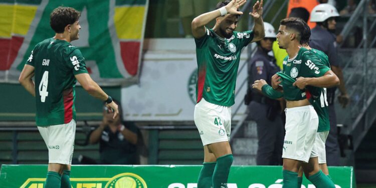 Flaco López marcou o gol da vitória do Palmeiras sobre o Mirassol