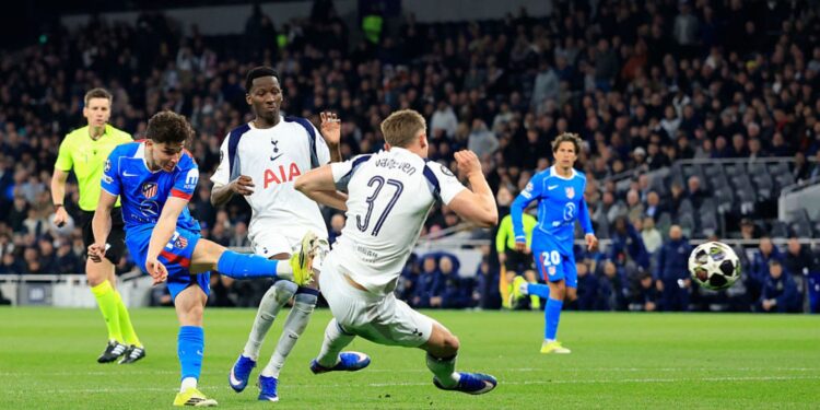 Julián Álvarez marcou um dos gols do Atlético de Madrid sobre o Tottenham