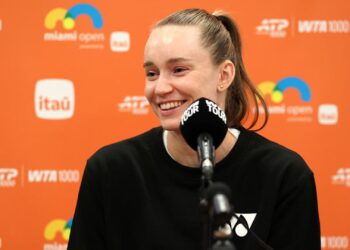 Elena Rybakina vive o melhor momento da carreira nesta temporada