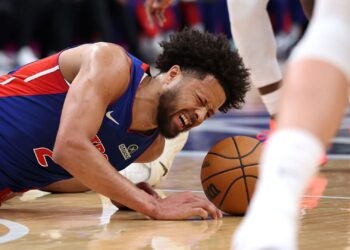 Cade Cunningham sofreu uma grave lesão pulmonar e vai desfalcar os Pistons