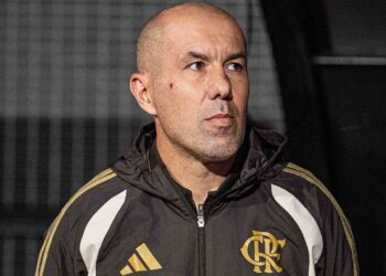 Jardim não gostou do empate do Flamengo diante do Corinthians