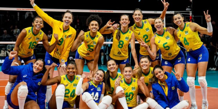 Carol Gattaz fez parte do grupo que conquistou a medalha de prata no mundial de 2022