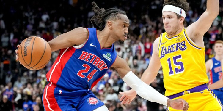 Daniss Jenkins foi o cestinha dos Pistons na vitória sobre os Lakers