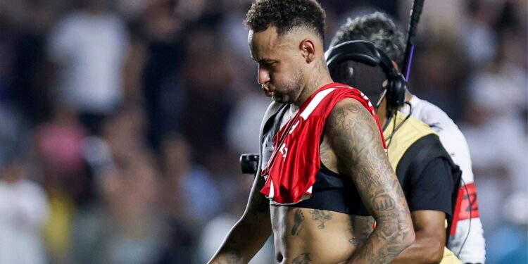 Jornal espanhol questiona foco de Neymar após maratona de jogos online