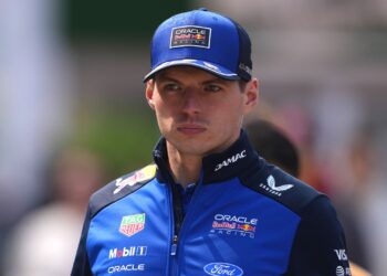 Verstappen é alvo de veteranos da F1 por reclamações constantes sobre os novos motores