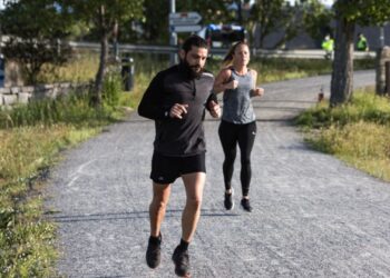 Correr em jejum é uma prática comum, principalmente no período da manhã