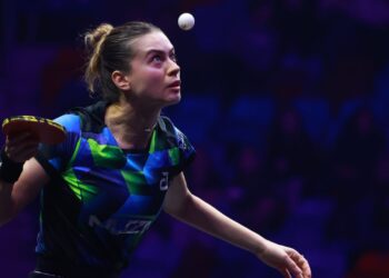 Bruna Takahashi venceu a primeira partida sem perder sets
